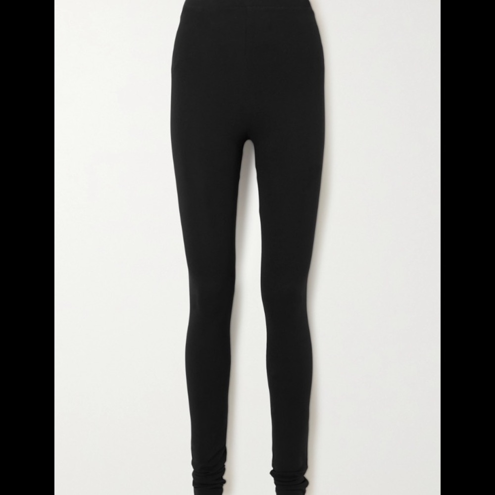 Black leggings